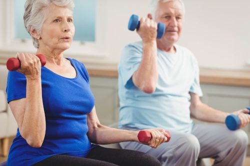 Aktywność fizyczna dla seniorów: ćwiczenia siłowe